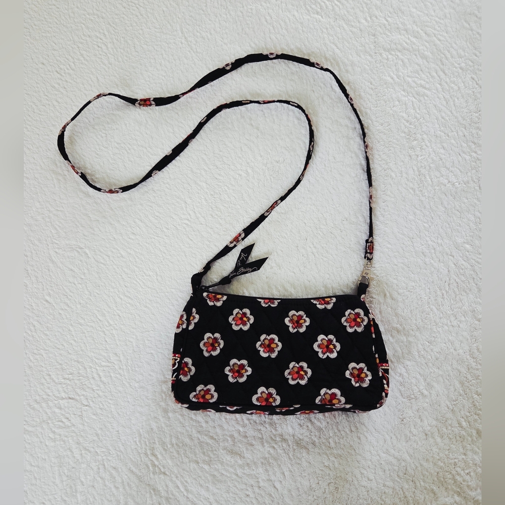 Vera Bradley ✨️ Pirouette Black Floral Pattern Crossbody Women's Bag